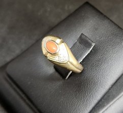 Zlatý Prsten s kamínkem