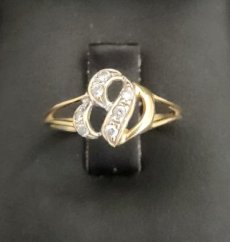 Zlatý prsten s kamínkama